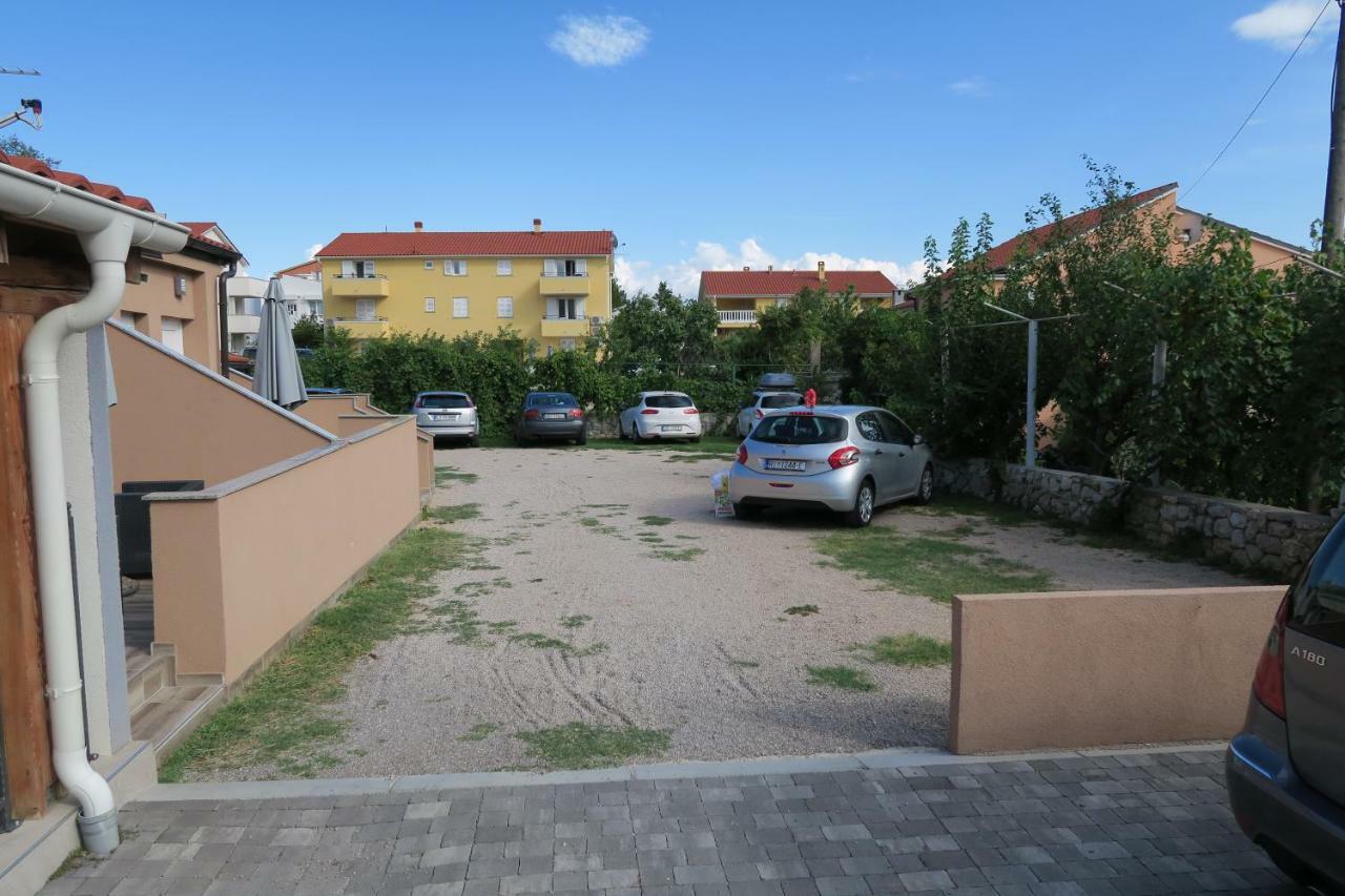 Family Apartment Baška Esterno foto