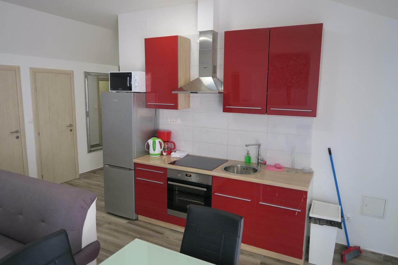 Family Apartment Baška Esterno foto