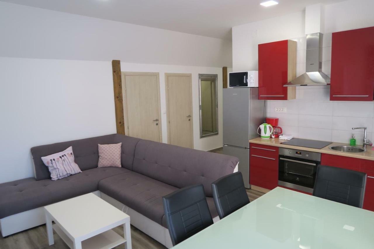Family Apartment Baška Esterno foto