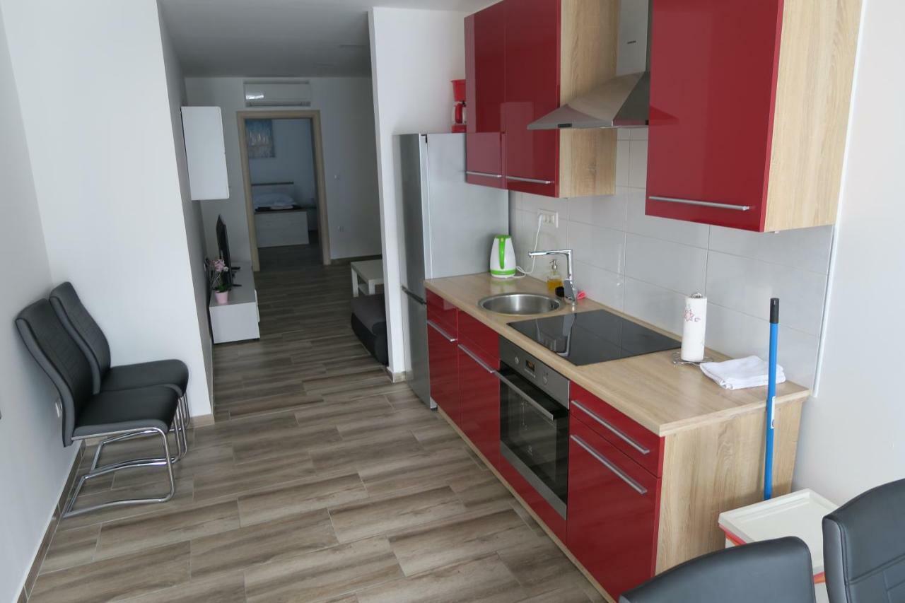 Family Apartment Baška Esterno foto