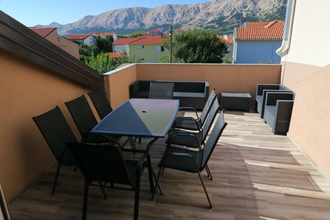 Family Apartment Baška Esterno foto