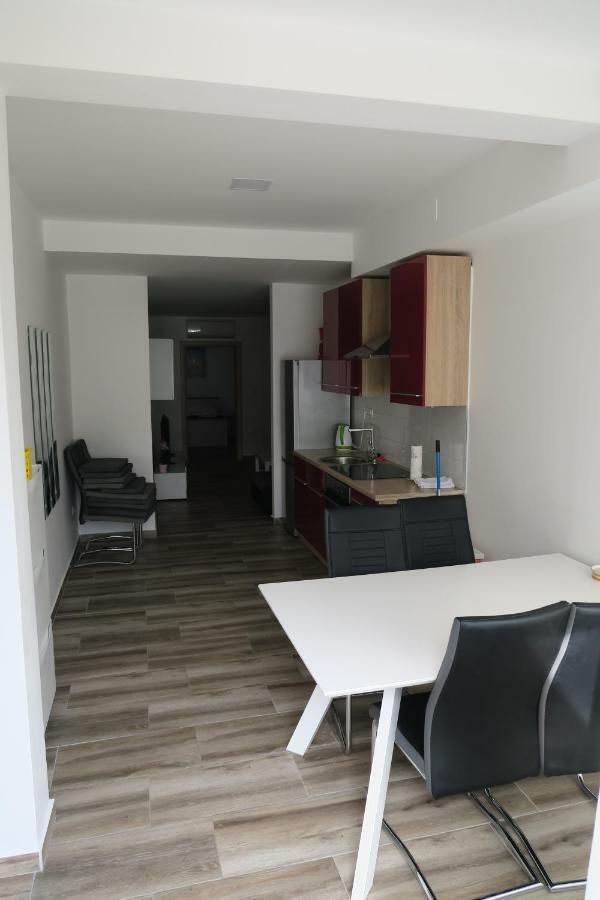 Family Apartment Baška Esterno foto
